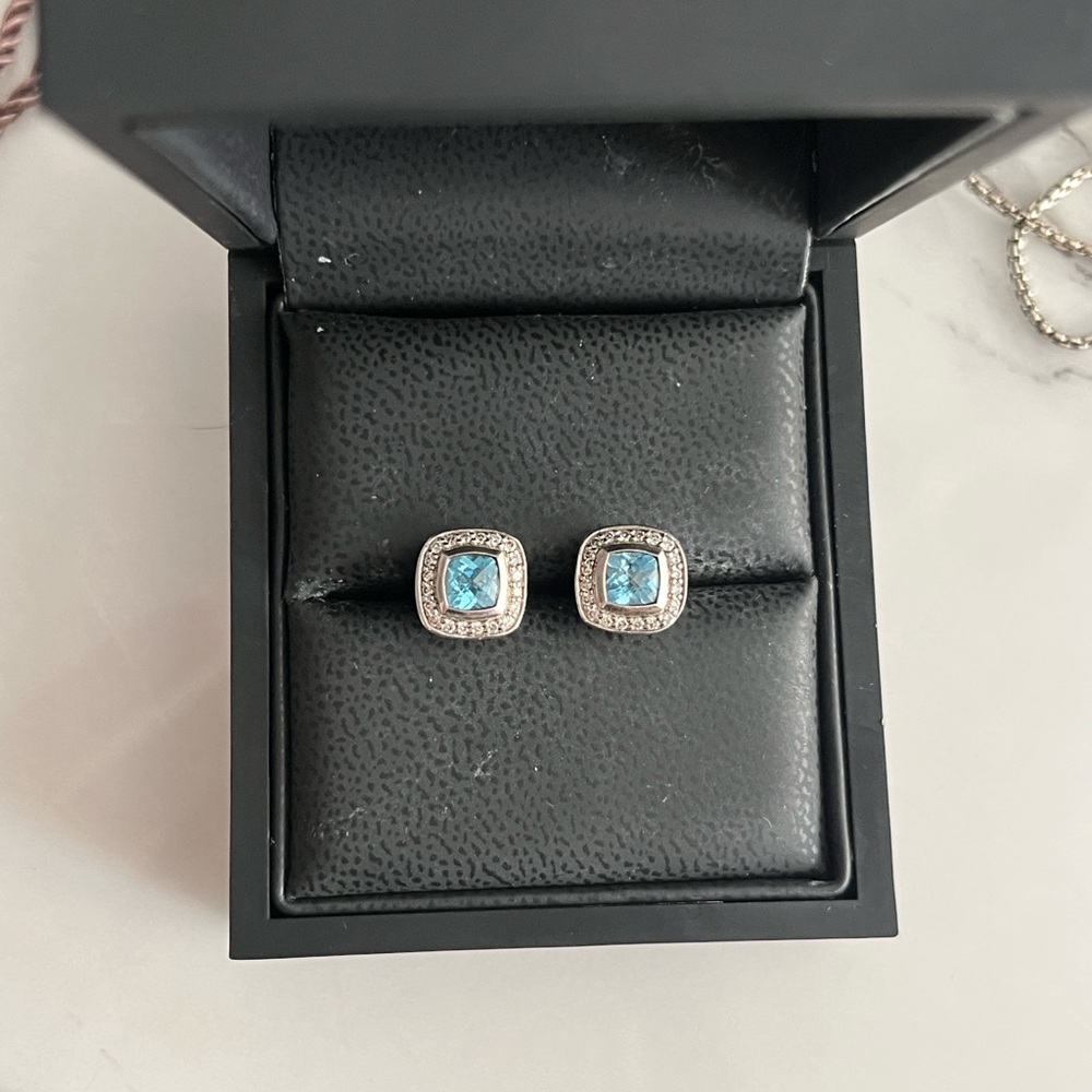 David Yurman Petite Albion Stud Earings in Blue topaz 5mm